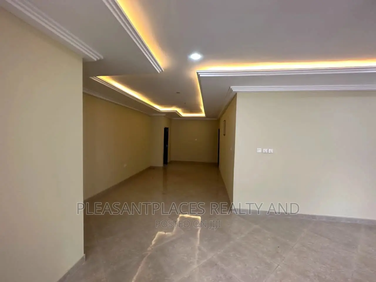 3bdrm House in Pleasantplaces, East Legon for sale