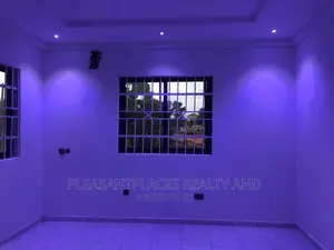 4bdrm Duplex in Pleasantplaces, Oyarifa for sale