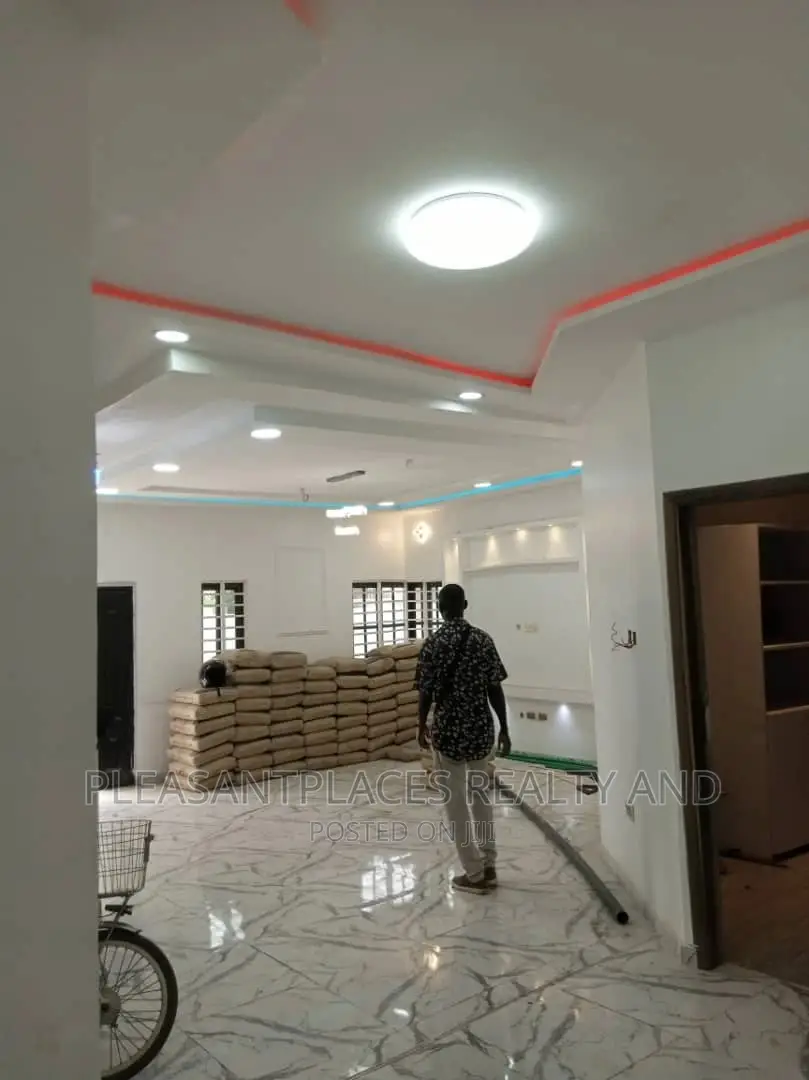 3bdrm House in Pleasantplaces, New Legon for sale