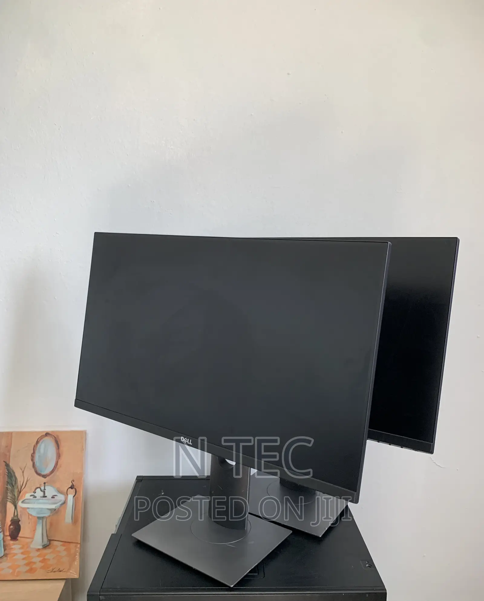 22 Inches Edgeless Dell Monitor.