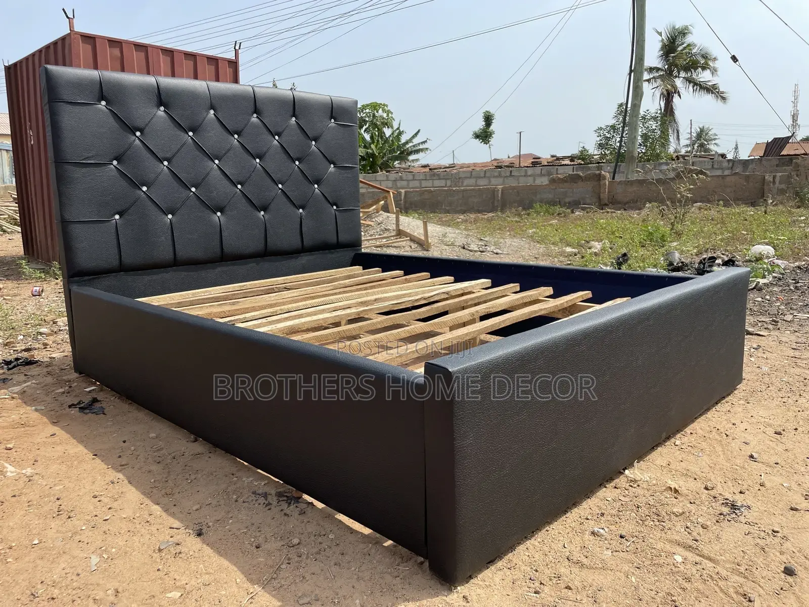 Foreign Double Bedframe 60x80 // Very Strong