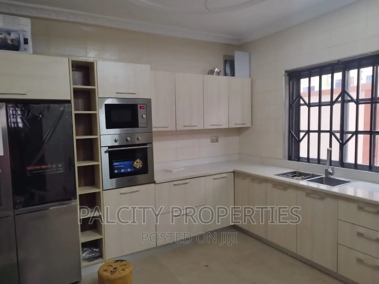 Fully Furnished 2 Bedrooms Apartment for Rent