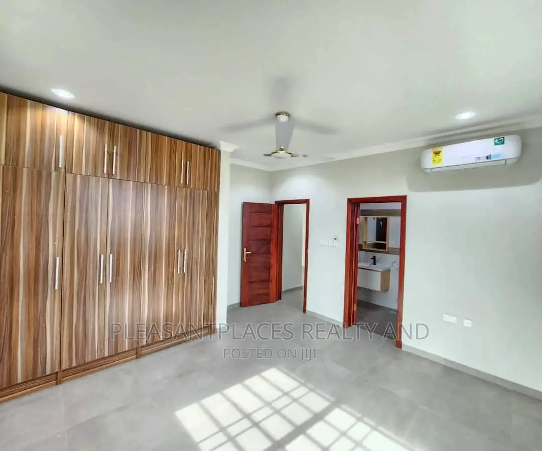 2bdrm Apartment in Pleasantplaces, Lake Side Estate for rent