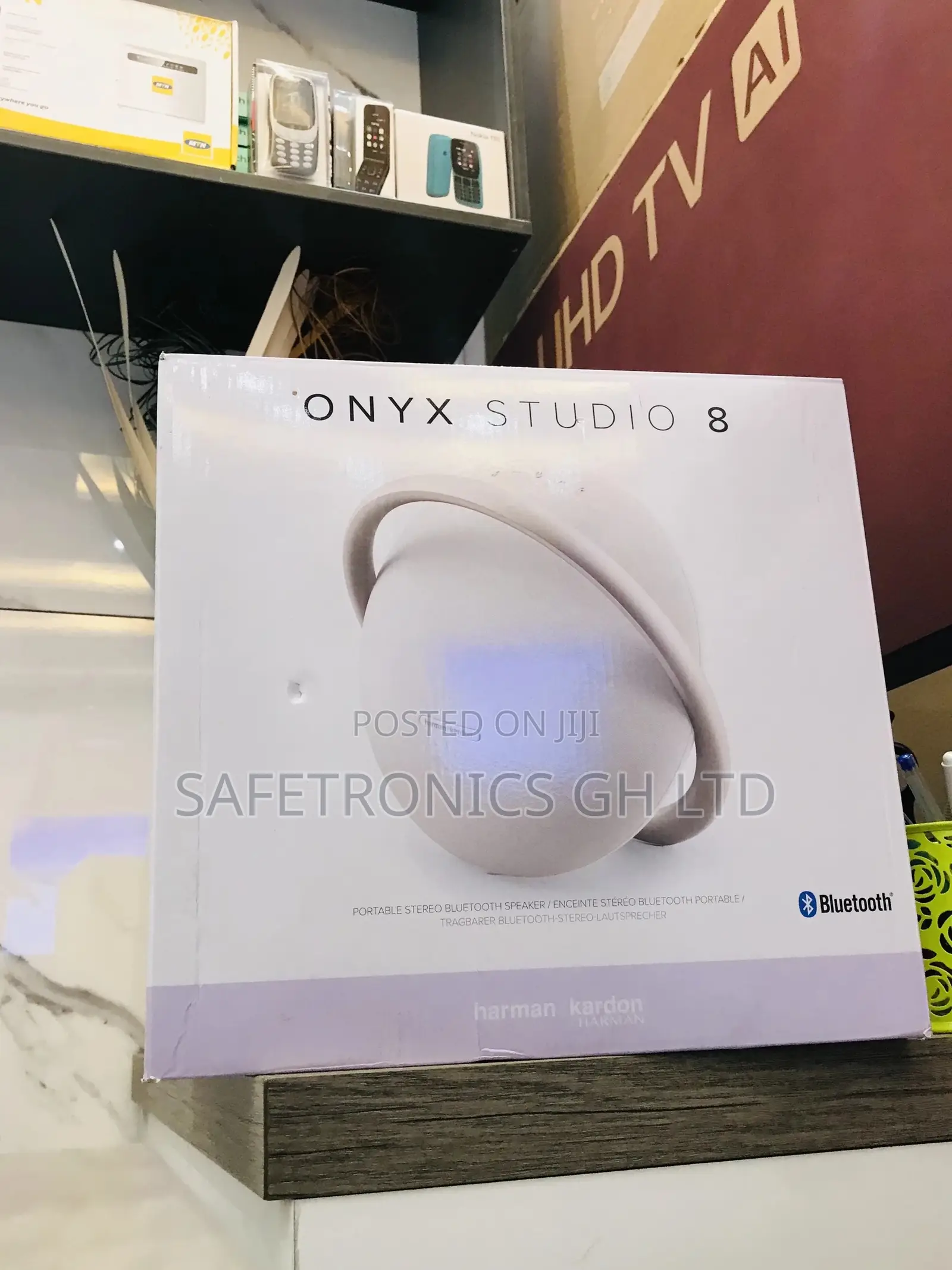 Electric Wireless Bluetooth Gold Onyx Studio 8 Kardon Harman