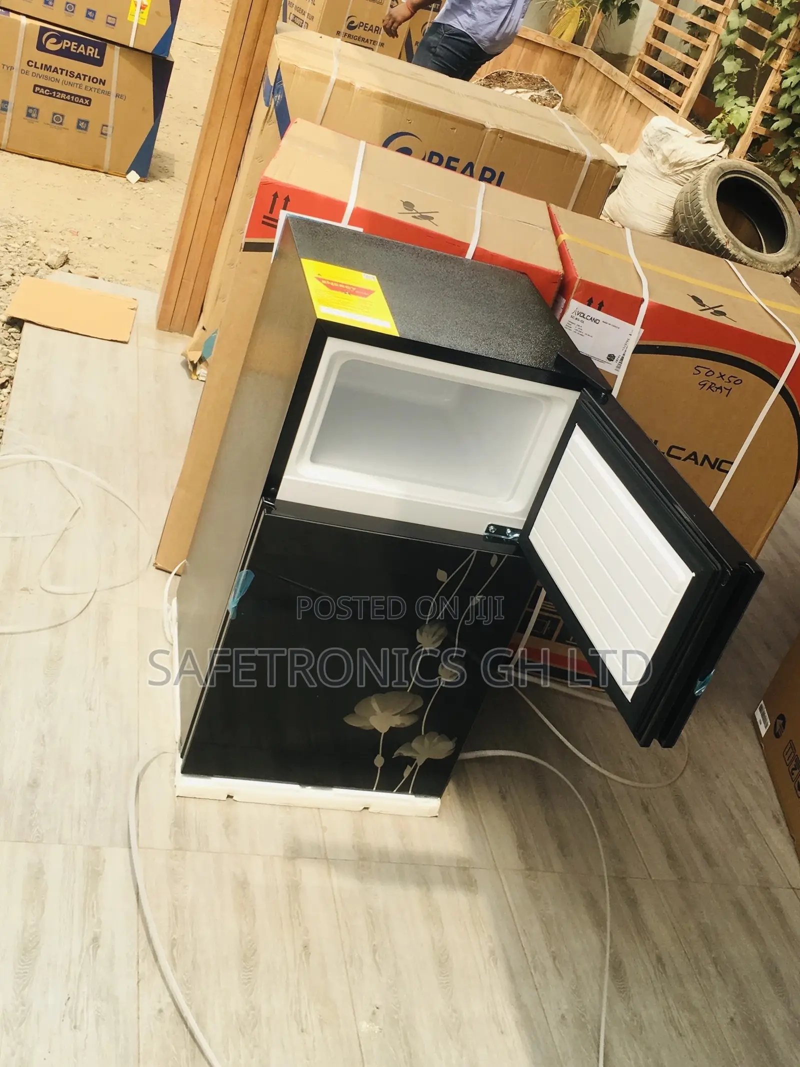 PF-10T Doubledoor Glass Topfreezer Black Pearl Fridge