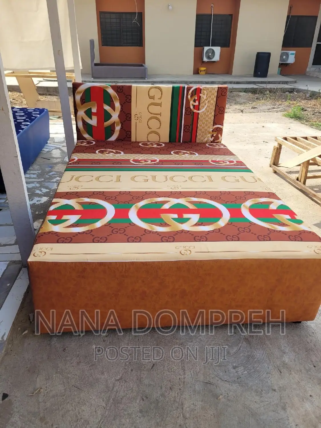 Inbuilt Double Bed