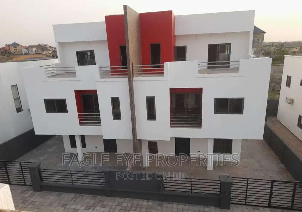 4bdrm House in Oyarifa for sale