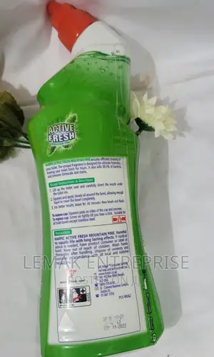 Harpic Active Fresh Mountain Pine Toilet Cleaner Gel 750ml