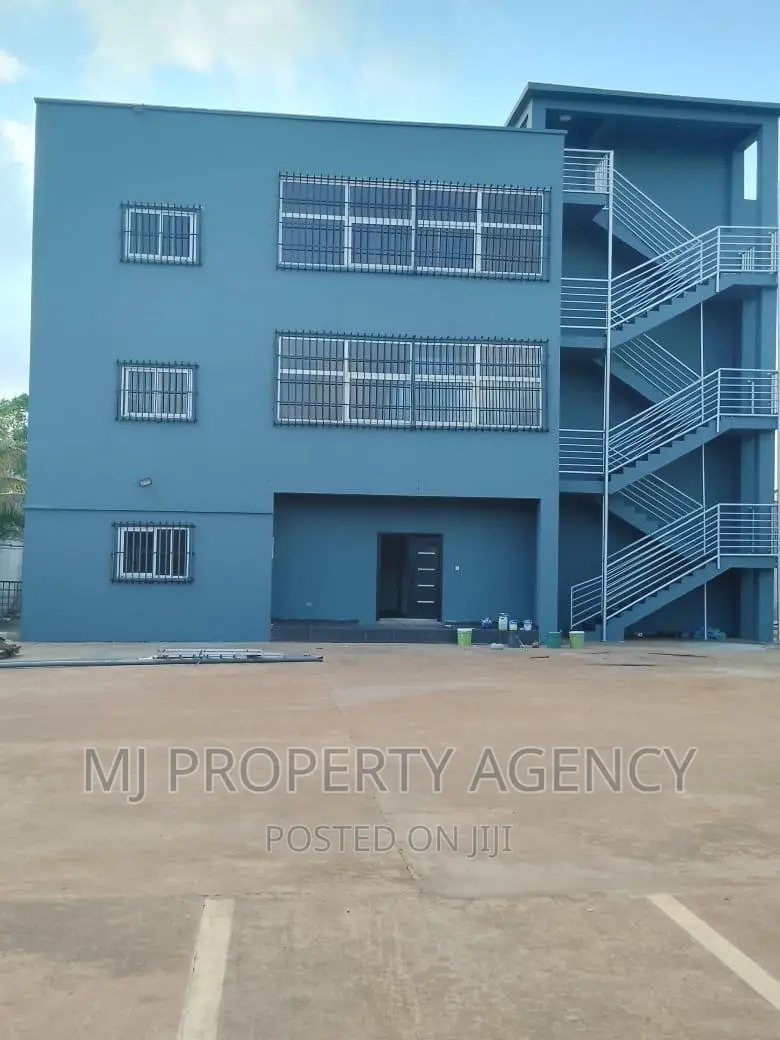 2000 SQM Warehouse With Offices