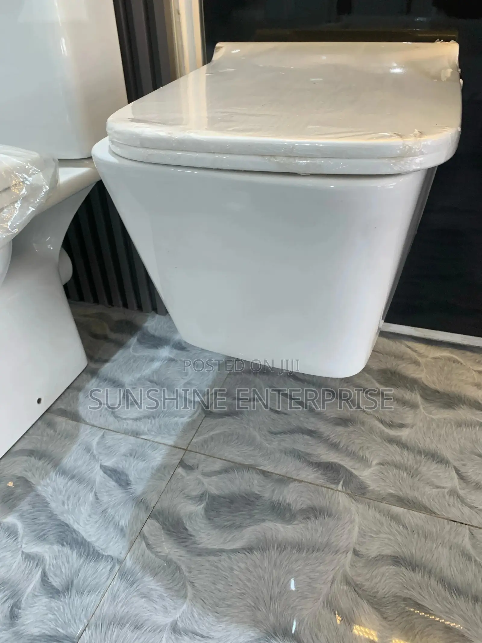 Hanging Water Closet Square