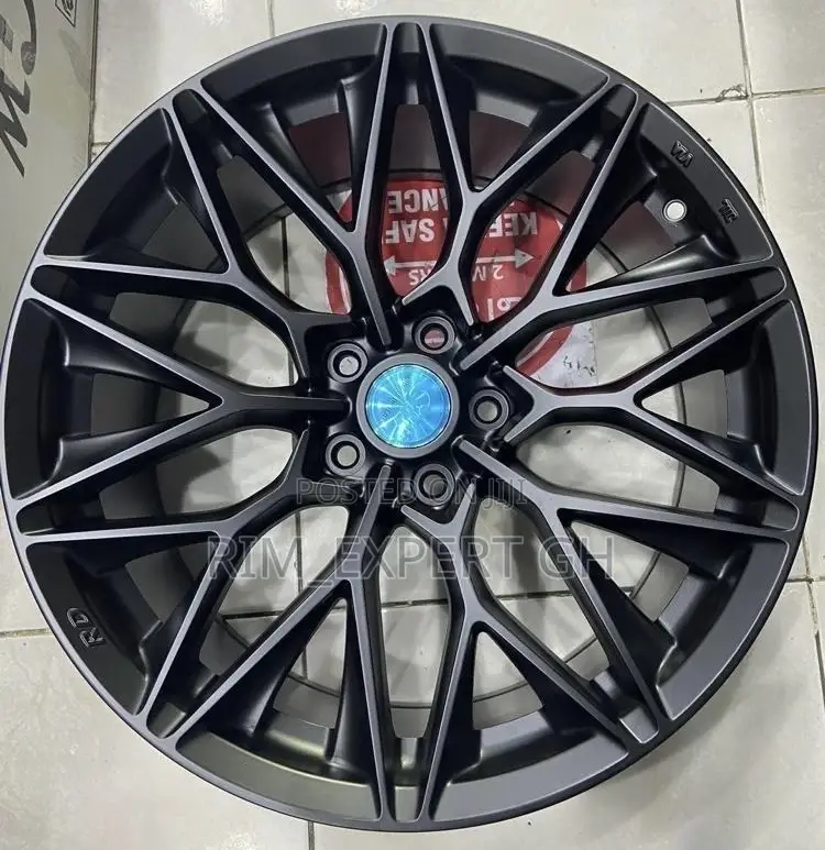 Camry Spider Black Pantha Rim 18