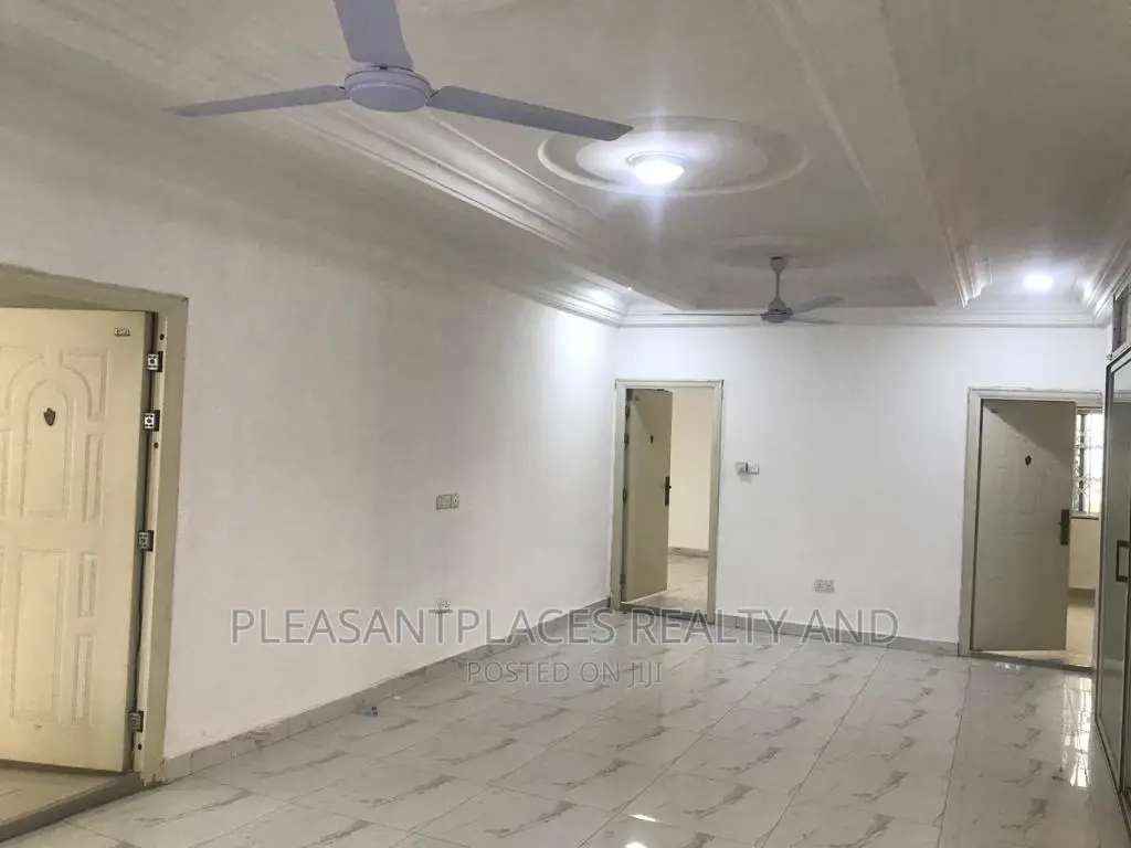 6bdrm House in Pleasantplaces, Pokuase for rent