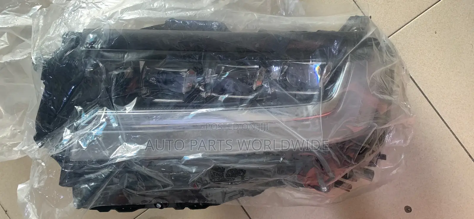 Land Cruiser V8 Headlights 2022