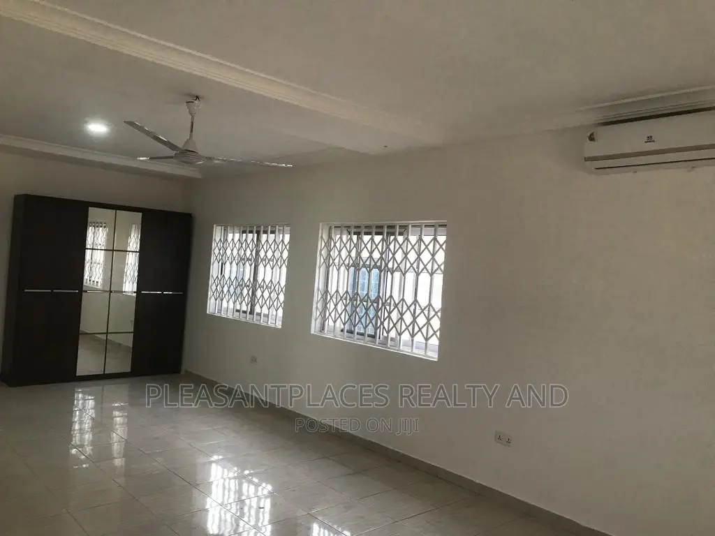 5bdrm Duplex in Pleasantplaces, Accra Metropolitan for rent