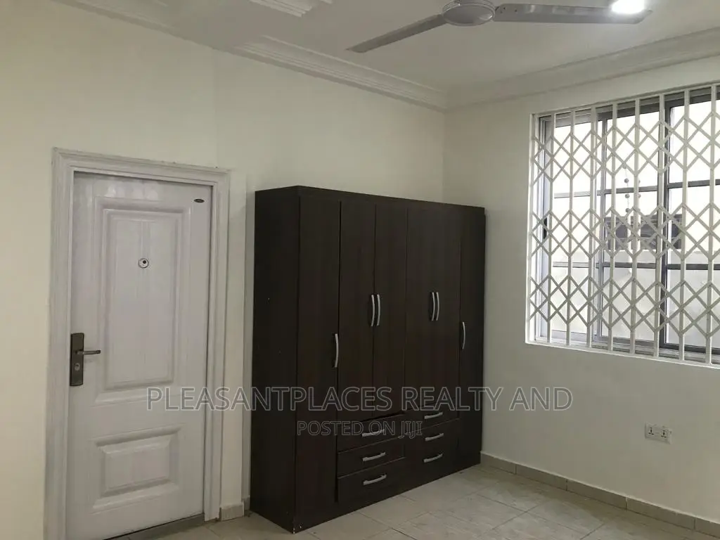 5bdrm Duplex in Pleasantplaces, Accra Metropolitan for rent