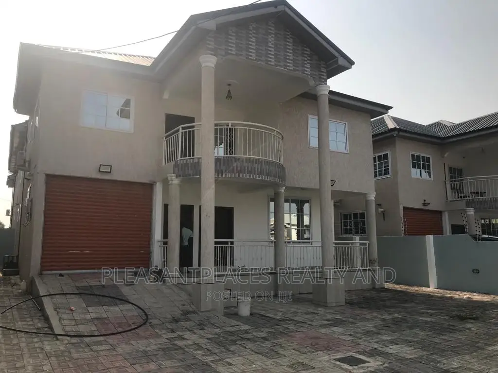 5bdrm Duplex in Pleasantplaces, Accra Metropolitan for rent