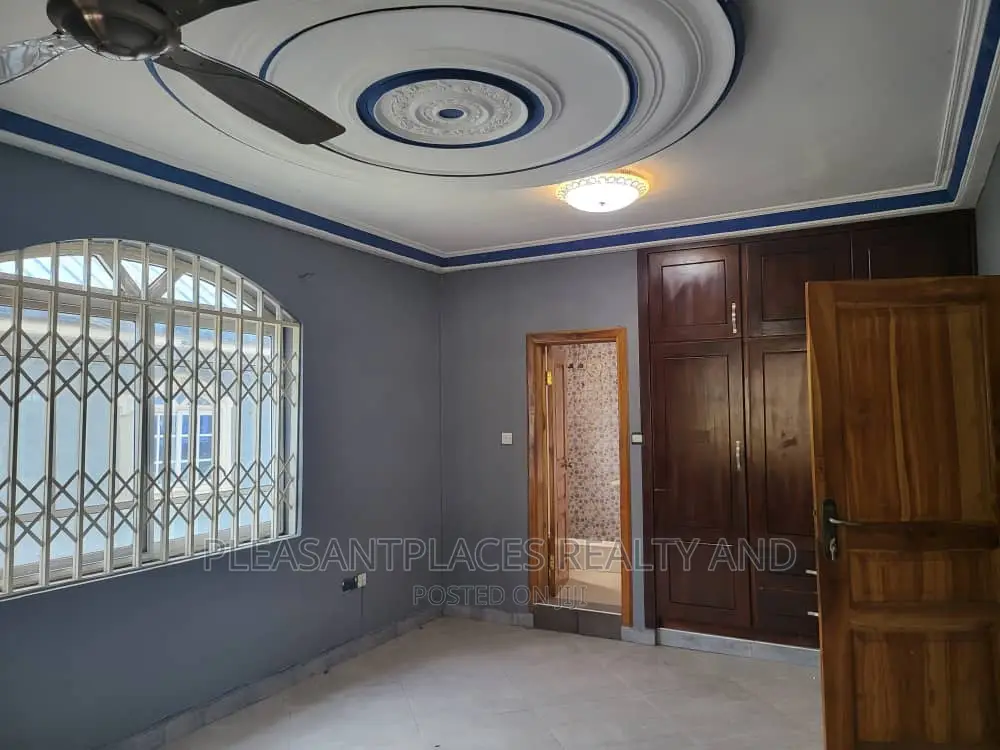 4bdrm House in Pleasantplaces, Ashomang Estate for rent