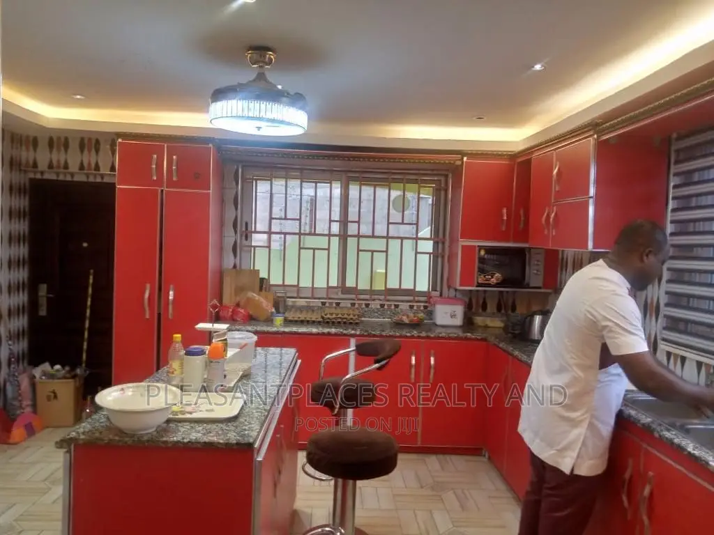 5bdrm Duplex in Pleasantplaces, Accra Metropolitan for rent