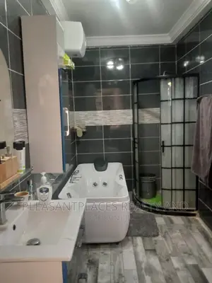 5bdrm Duplex in Pleasantplaces, Accra Metropolitan for rent
