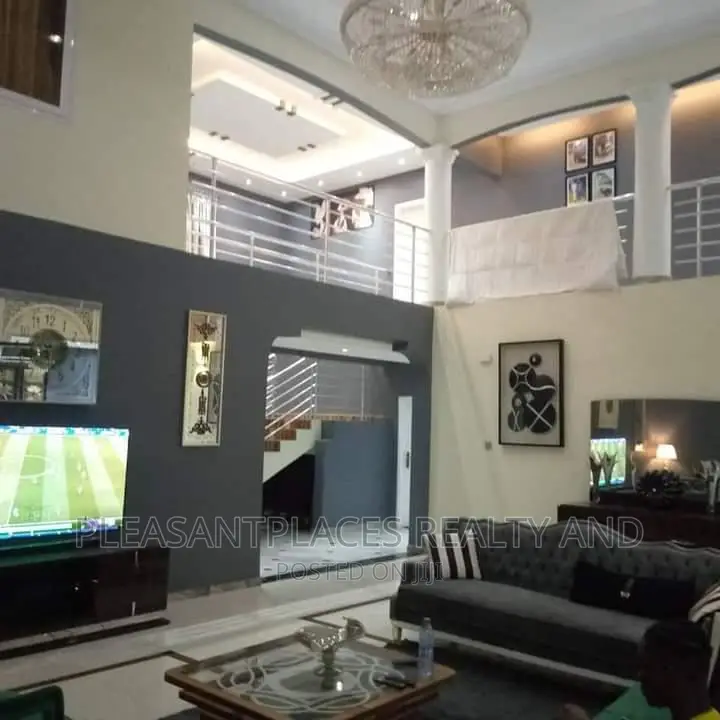 5bdrm Duplex in Pleasantplaces, Accra Metropolitan for rent