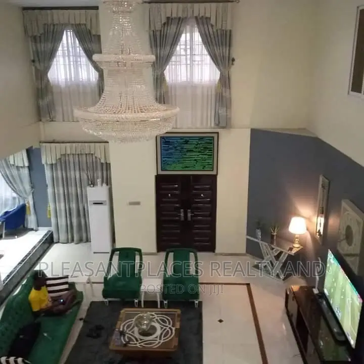 5bdrm Duplex in Pleasantplaces, Accra Metropolitan for rent