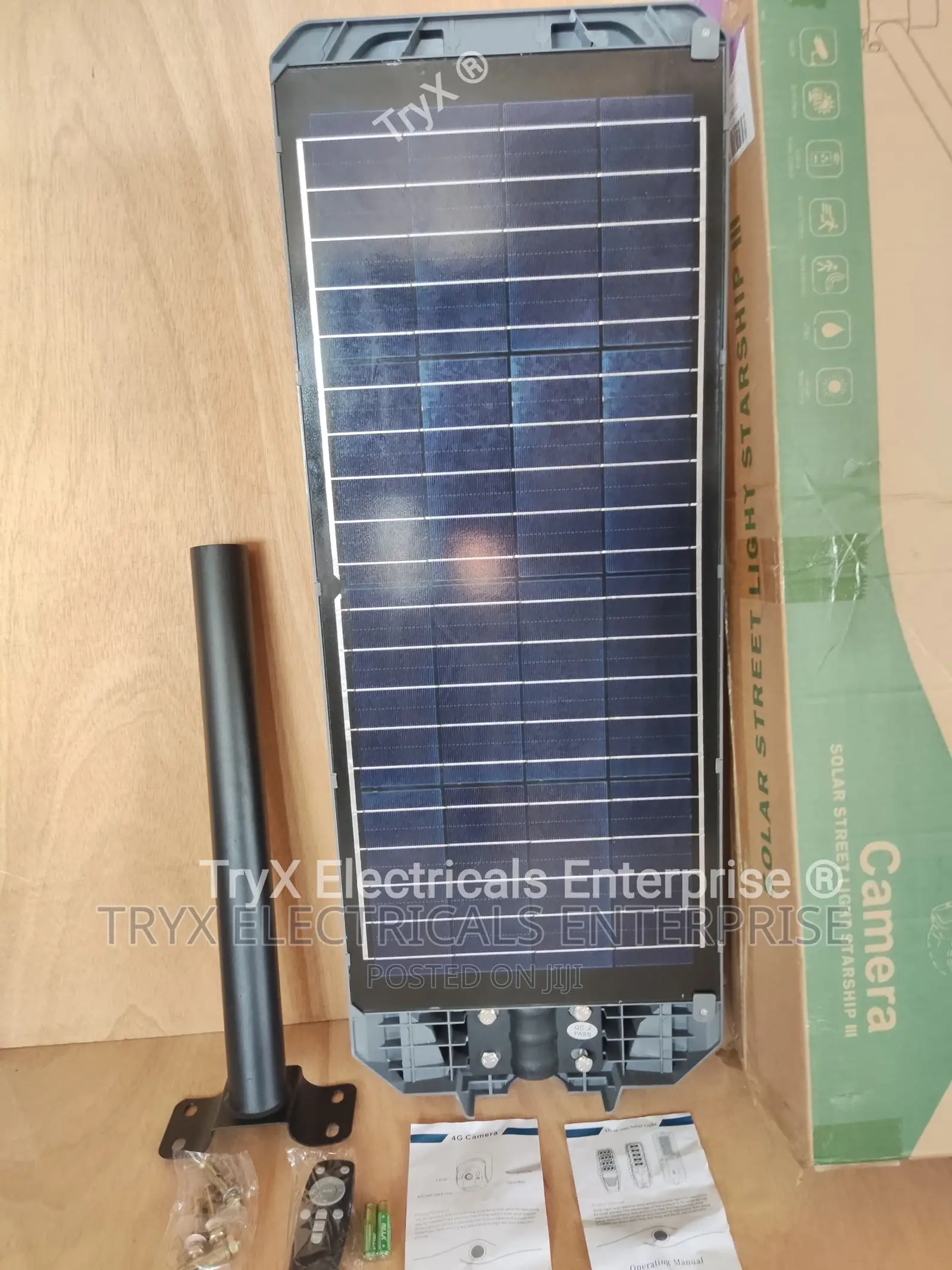 1200W Starship Solar Surveillance Street Light + 32GB SD
