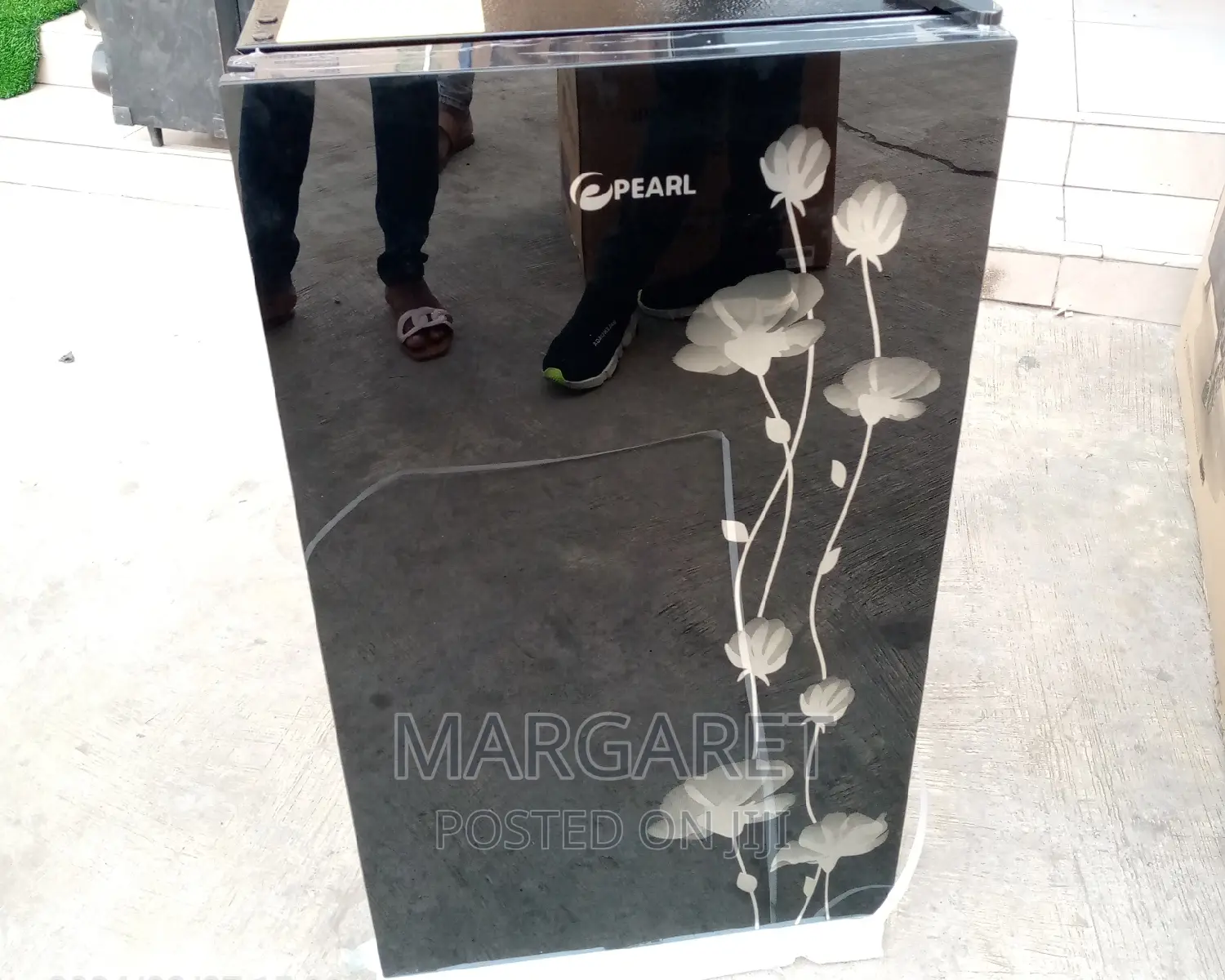 Ahof3dua Pearl Table Top Fridge