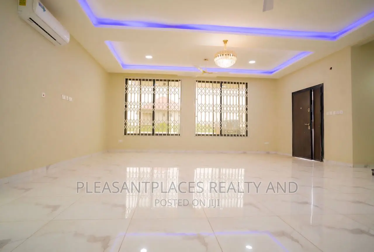 4bdrm Duplex in Pleasantplaces, Spintex for sale