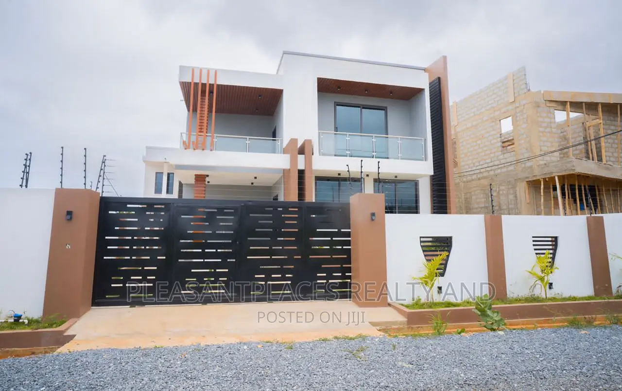 4bdrm Duplex in Pleasantplaces, Spintex for sale