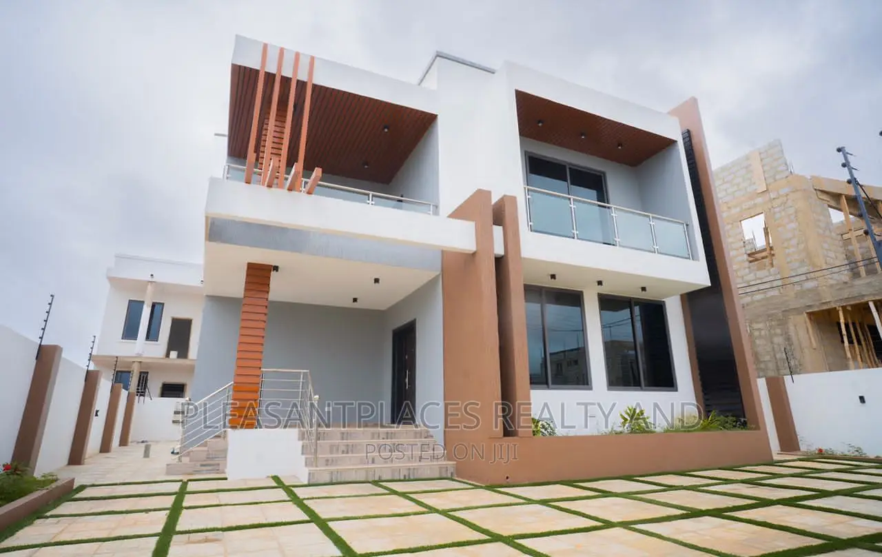 4bdrm Duplex in Pleasantplaces, Spintex for sale
