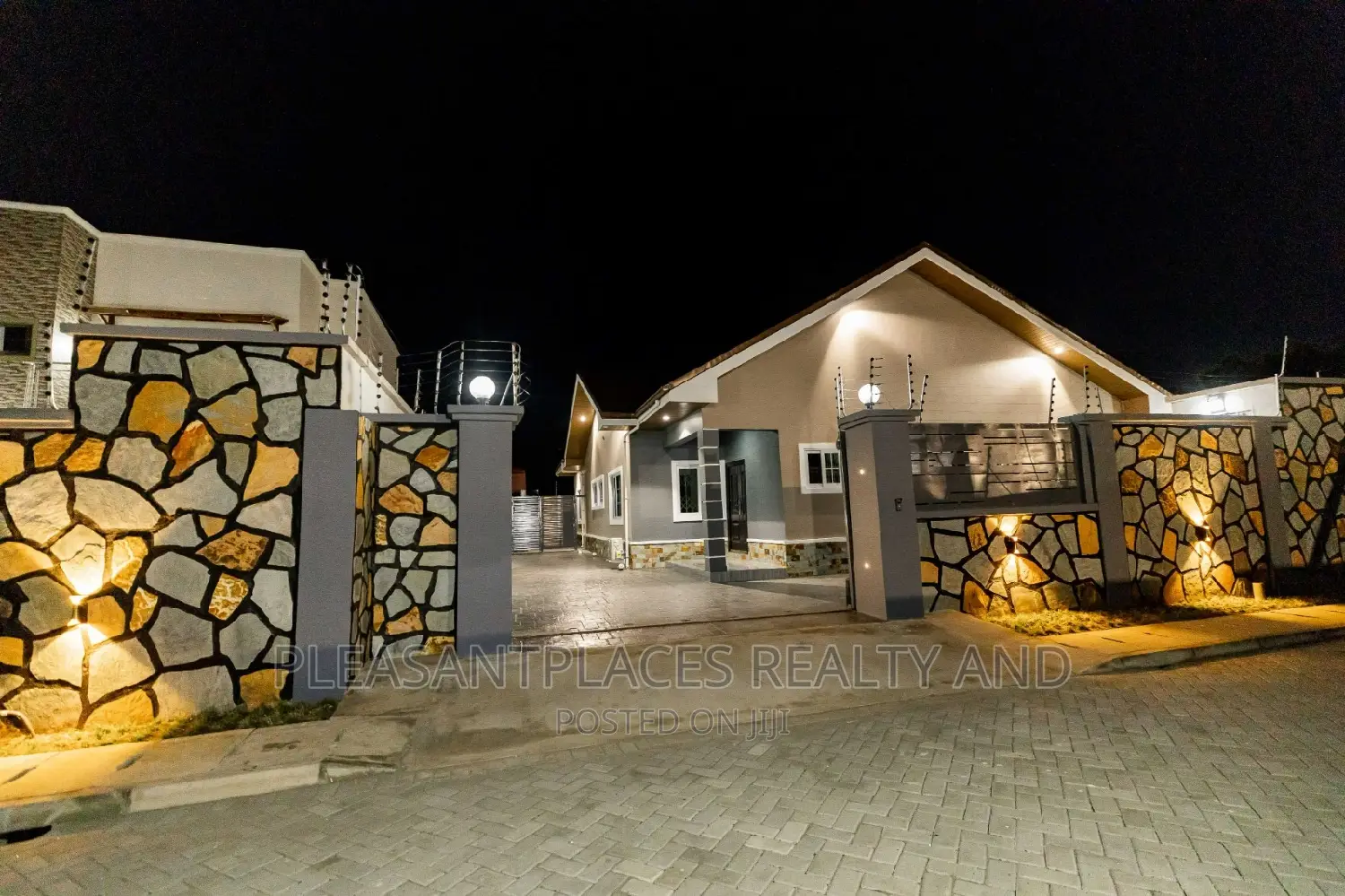 3bdrm House in Pleasantplaces, Spintex for sale