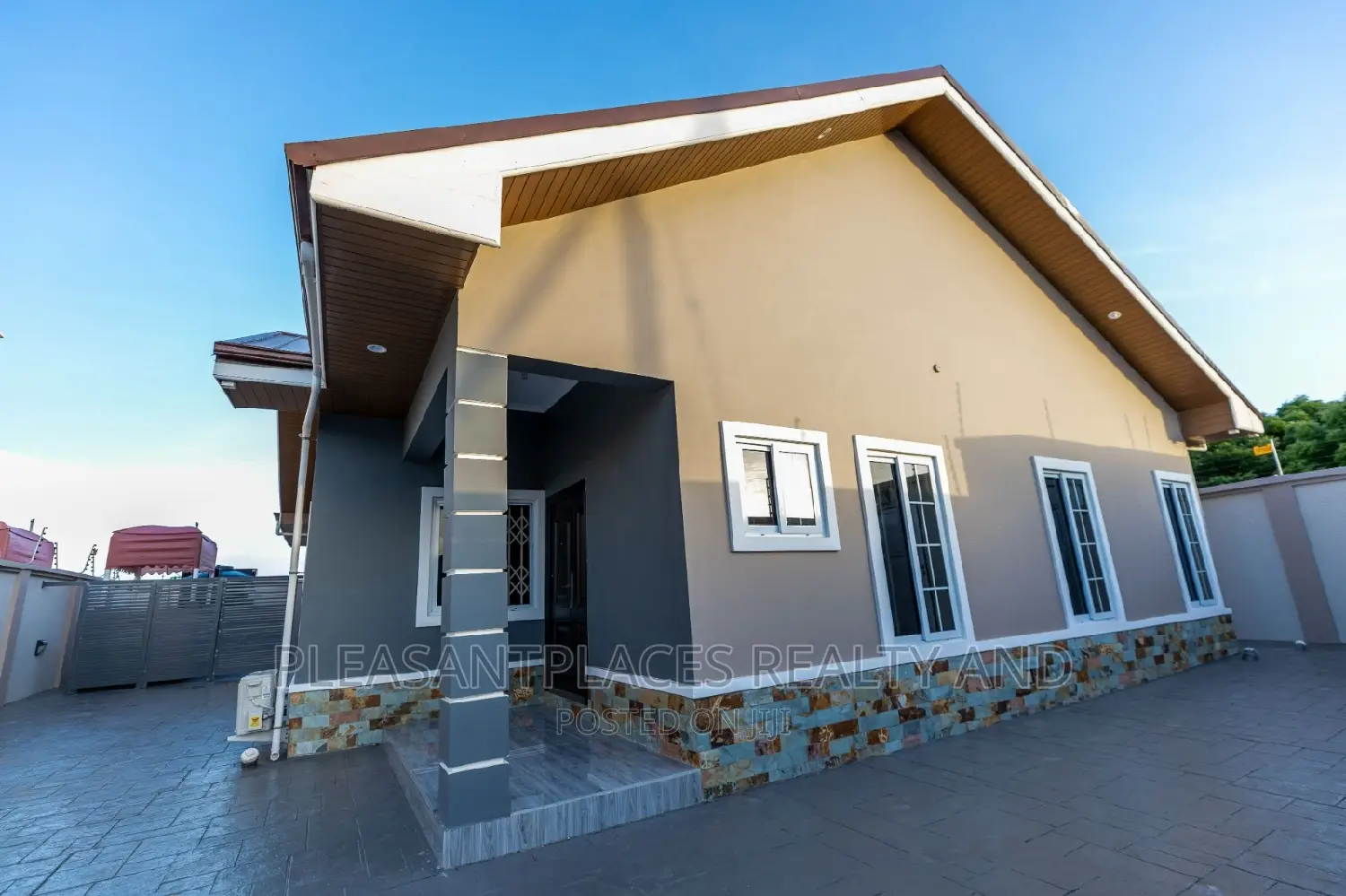 3bdrm House in Pleasantplaces, Spintex for sale