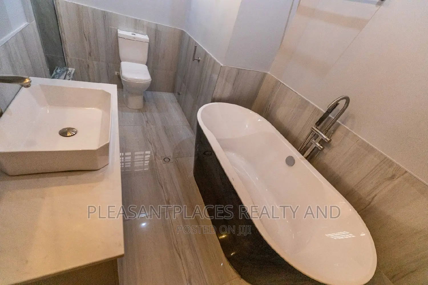 3bdrm House in Pleasantplaces, Spintex for sale