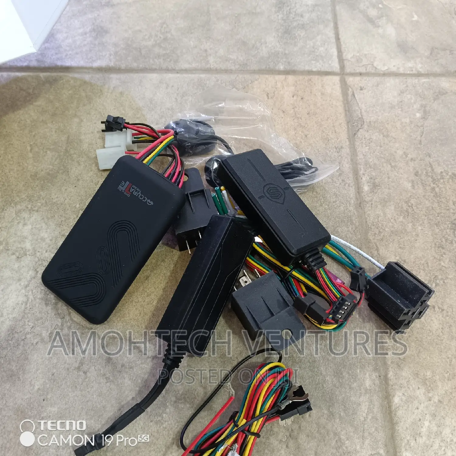 GPS Tracker With Installation