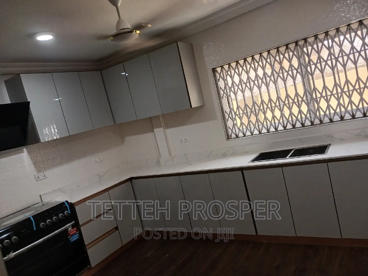 Kitchen Cabinet