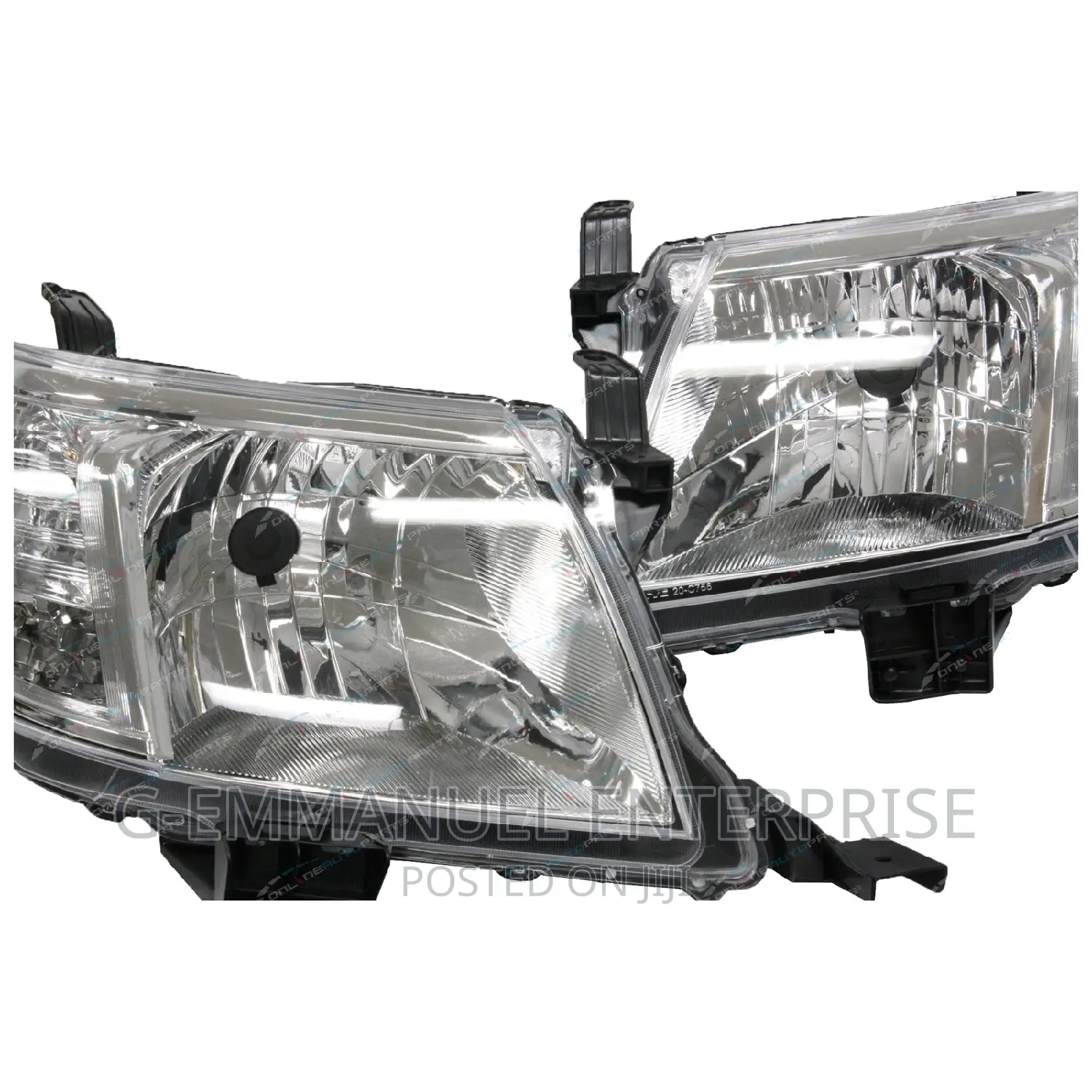 TOYOTA Hilux 2014 Head Light Depo Japan. Original.