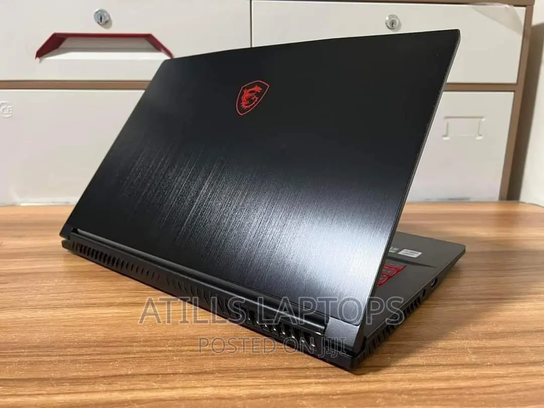 Laptop MSI GF65 Thin 10UE 16GB Intel Core I7 SSD 512GB