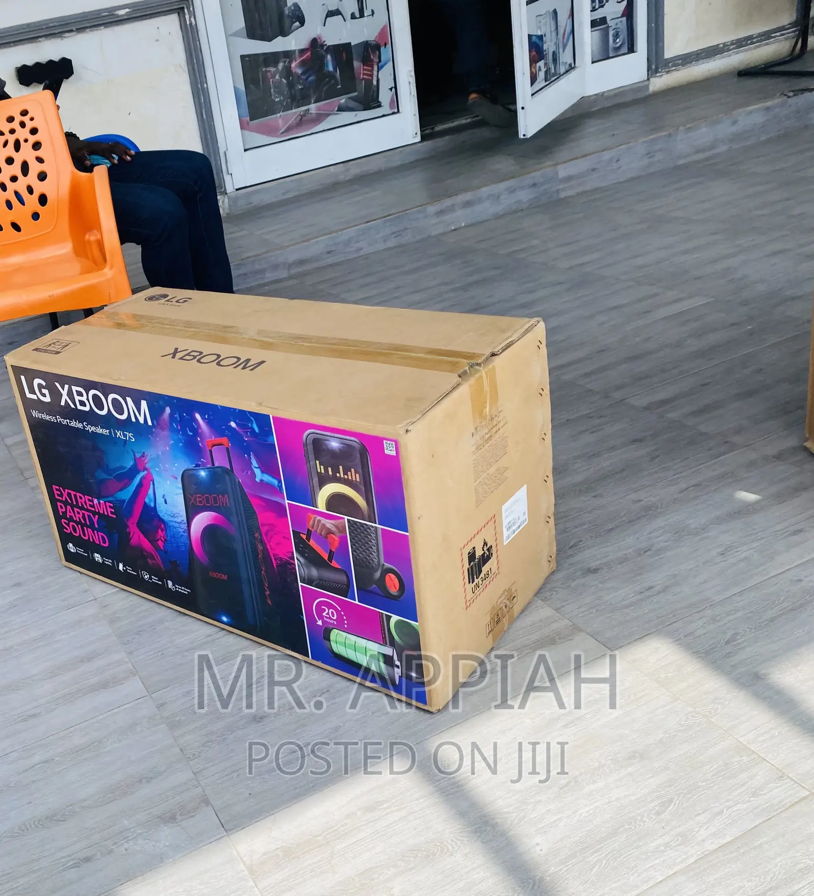 Latest LG XL7S Portable Bluetooth Speaker,Black.