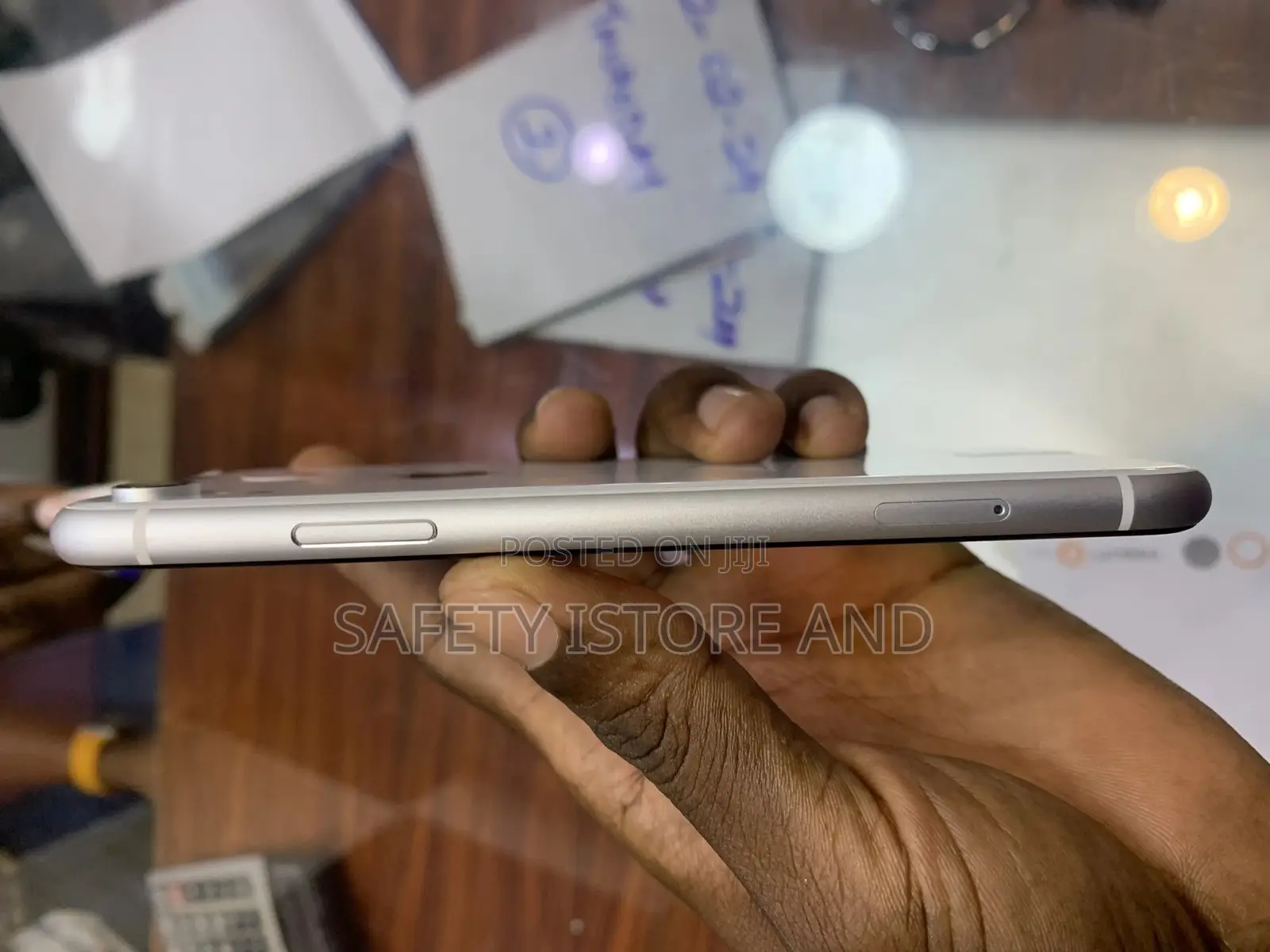 New Apple iPhone XR 128 GB White