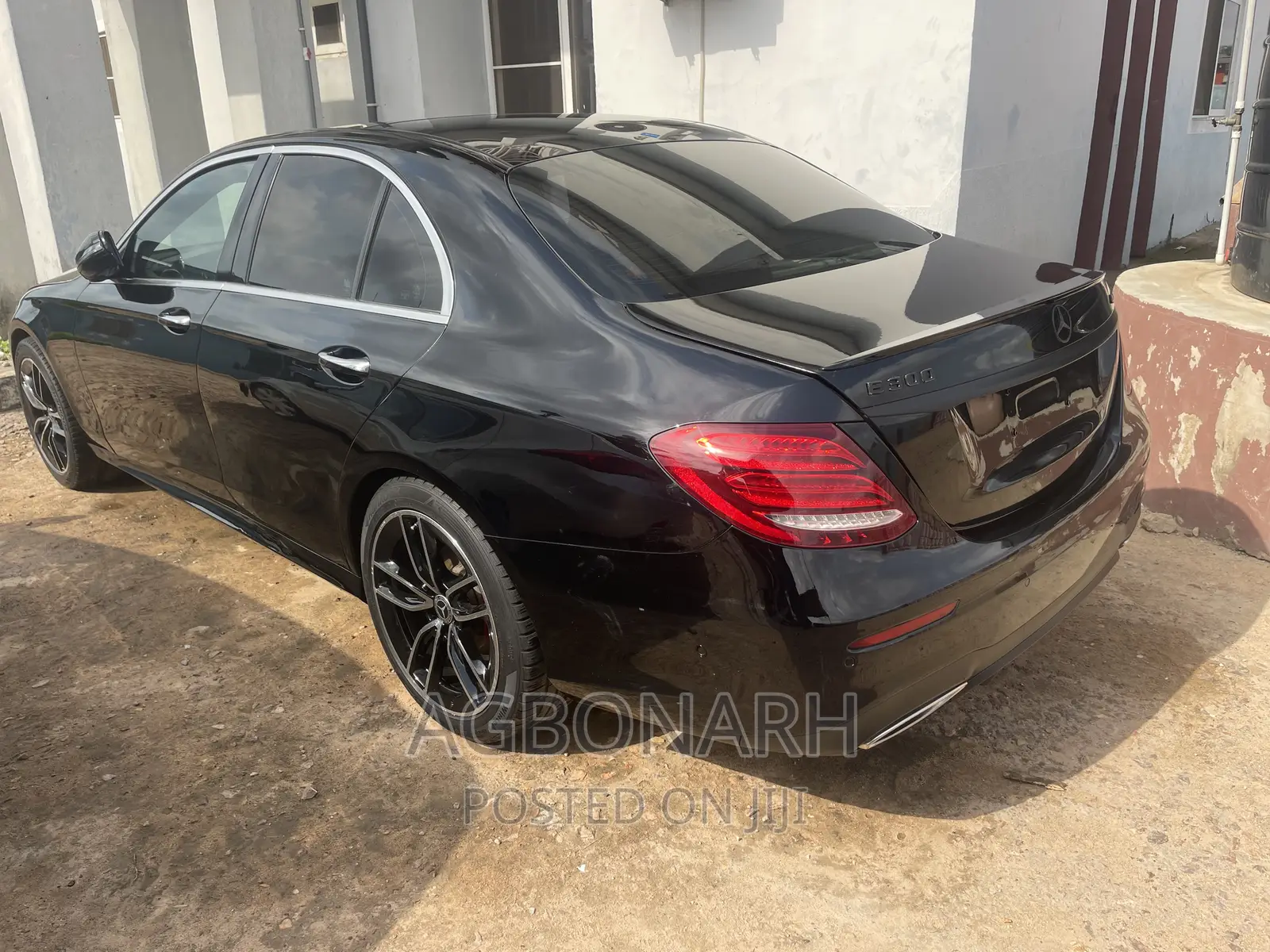 Mercedes-Benz E300 2017 Black