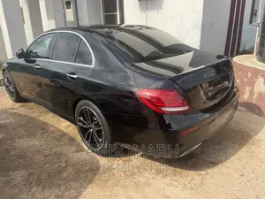 Mercedes-Benz E300 2017 Black