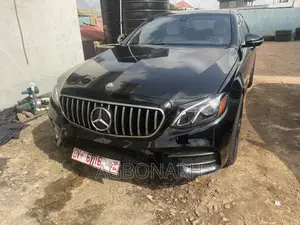 Mercedes-Benz E300 2017 Black