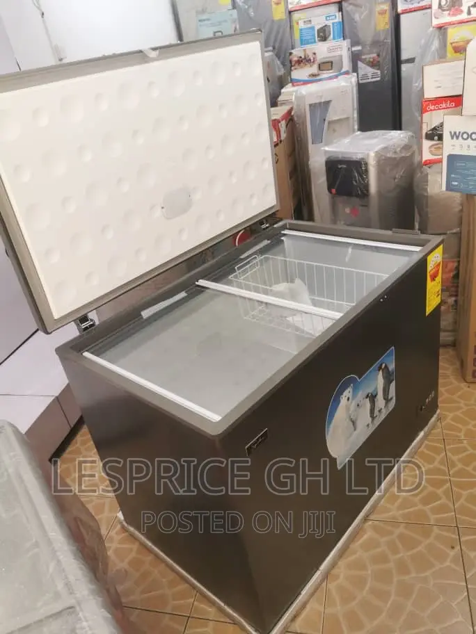 Signature ~345L Chest Freezer//Easy Cleaning Interior