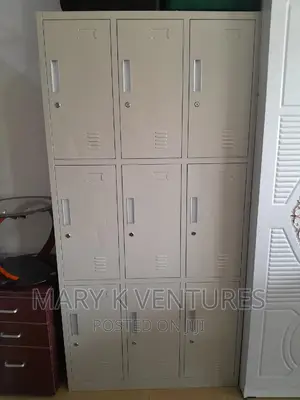 9 Doors Metal Cabinet