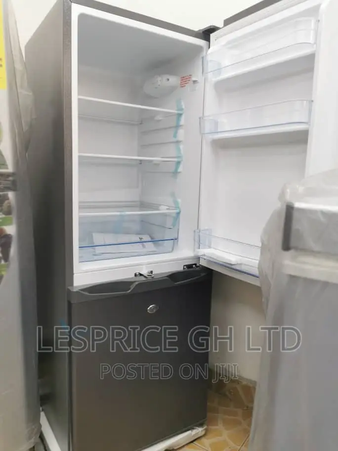 Standard//Chigo 126L Fridge
