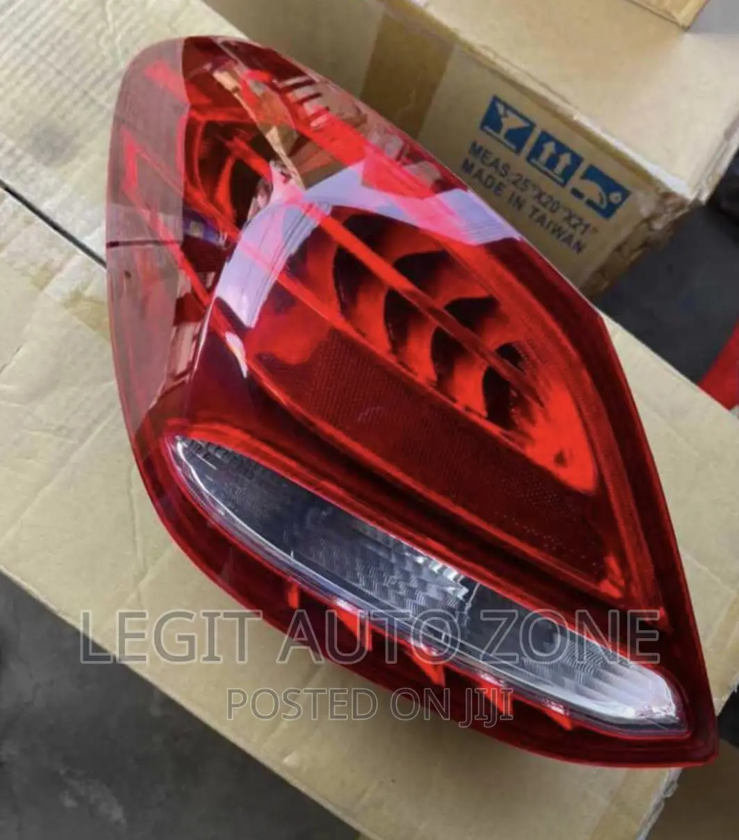 Mercedes Benz C300 Taillights