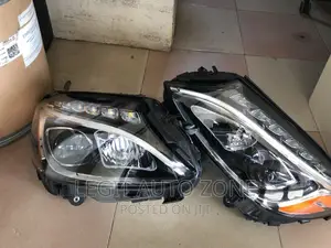 Mercedes Benz C300 Headlight