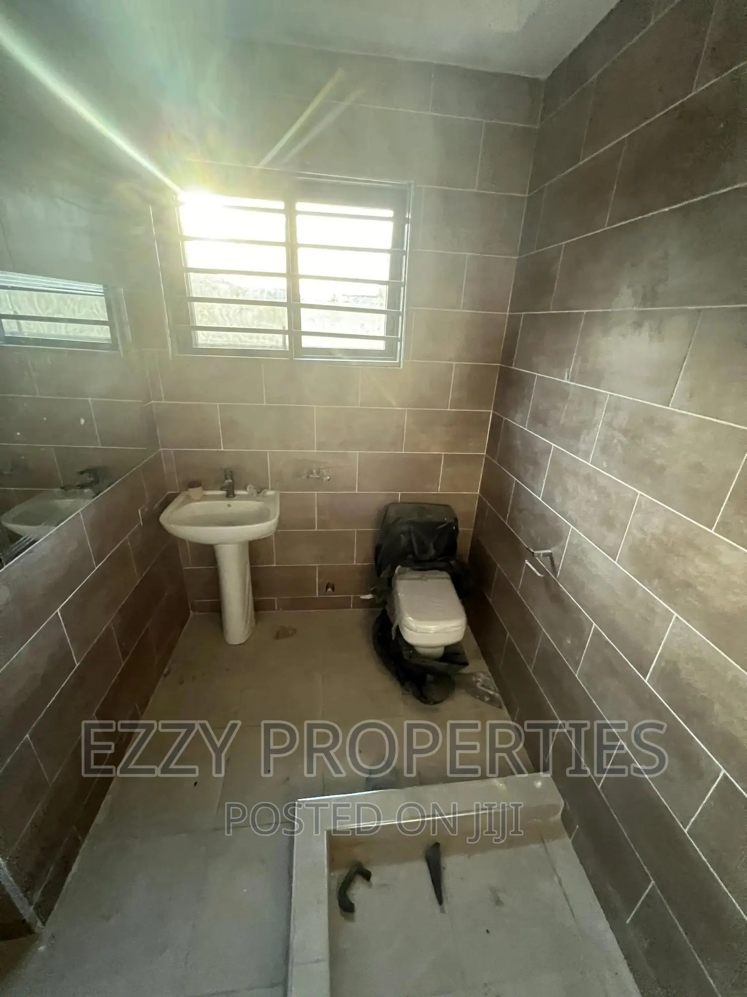 2bdrm Apartment in Ashaley Botwe for rent