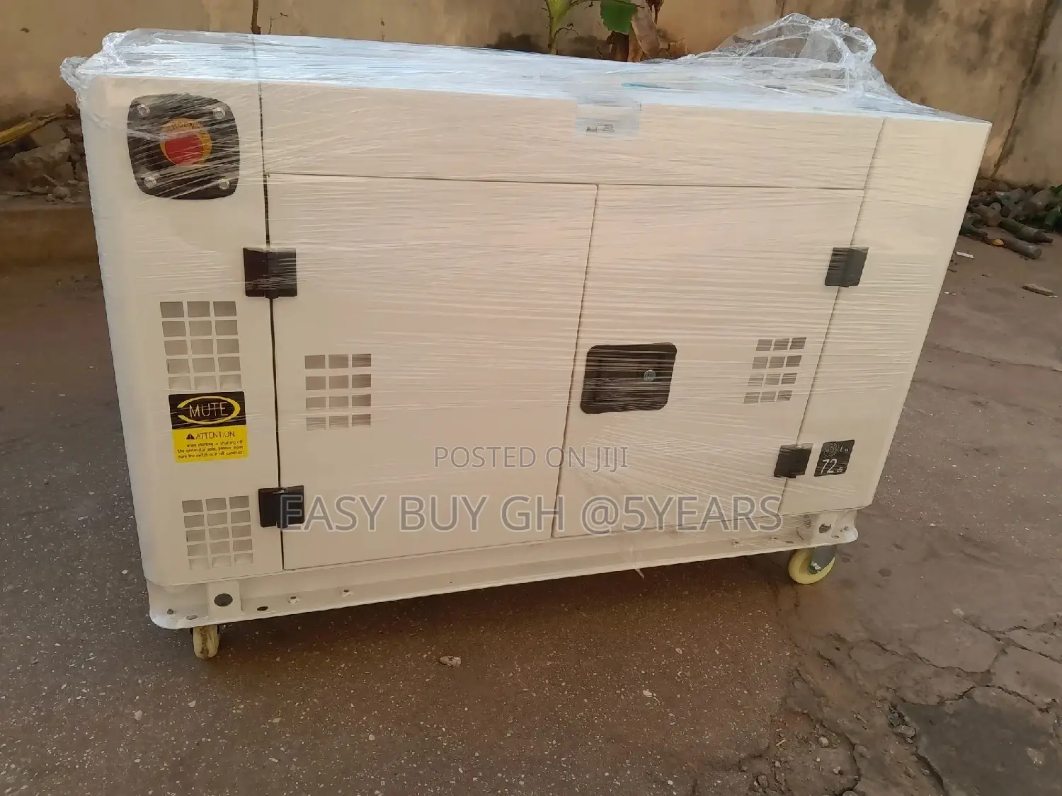 Generator £ Perkins Generator 20kva Perkins Silent Generator