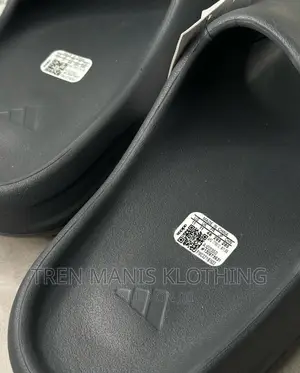 Adidas Yeezy Slides